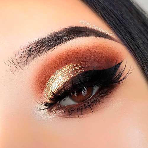 EASY Holiday Glam with Gold Glitter EASY Glam Holiday Makeup Look with Gold Glitter
