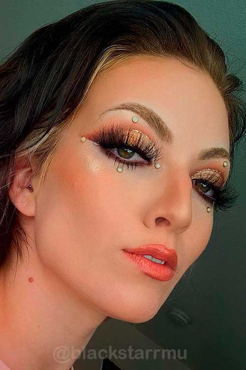 Outstanding Holiday Makeup Look