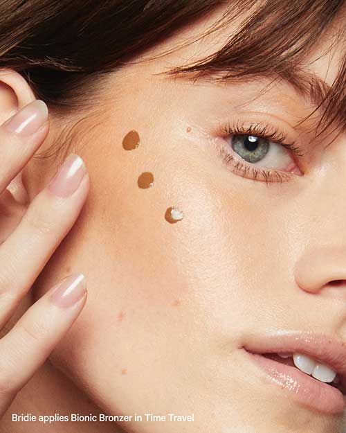 How do I apply liquid bronzer? How do I apply liquid bronzer?