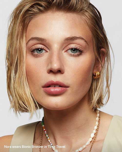 Hydrating Liquid Bronzer Milk Makeup Bionic Bronzer can blend seamlessly and easily melt into your skin Hydrating Liquid Bronzer Milk Makeup Bionic Bronzer can blend seamlessly and easily melt into your skin