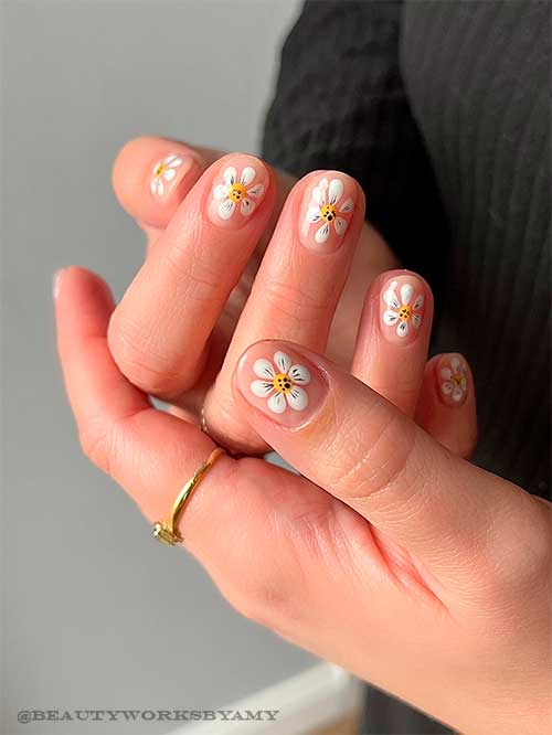 Short Spring White Flower Nails Design which is a Spring Nails Set That Suits Any Girl
