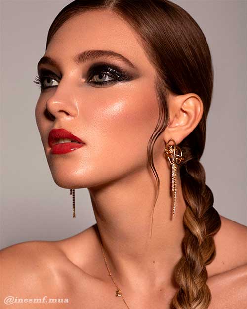 Smokey-glossy Eyelook with Red Lips for Valentine's Day Smokey-glossy Eyelook with Red Lips for Valentine's Day