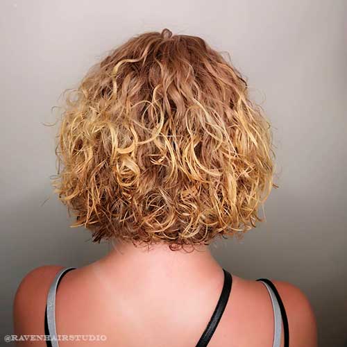 Blond short permed bob that gives a texture to your fine hair