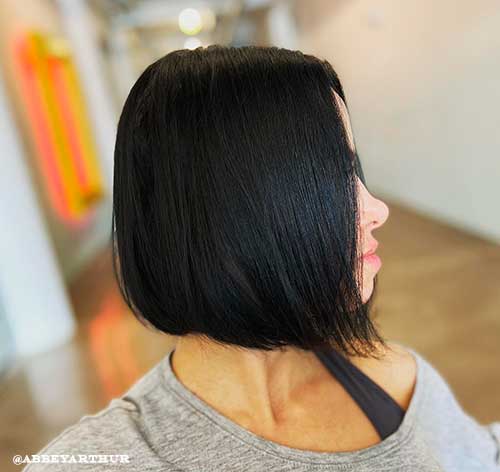 A sleek bob is timeless and one of the best short bob hairstyles that are worth trying