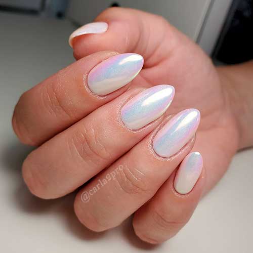 Medium Round Shiny Shimmering White Chrome Nails 2022