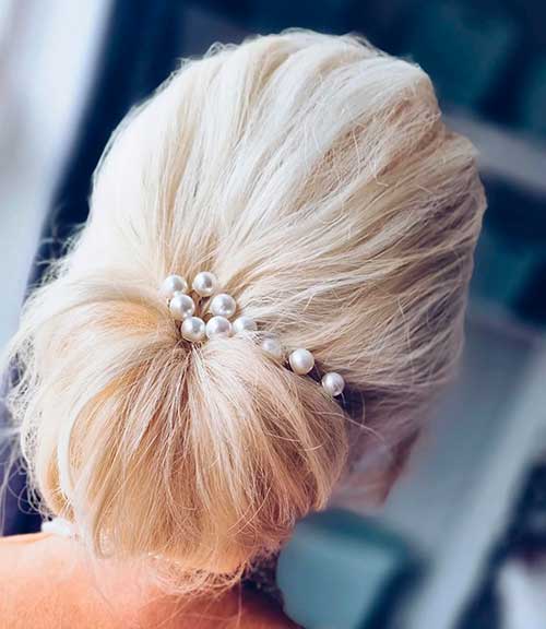 Bridal Chignon Bun with Pearls