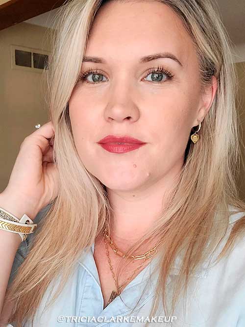 Pretty fall makeup look Pretty fall makeup look with rich lips