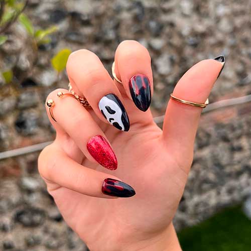 Short Stiletto Red Black Scream Nails 2022