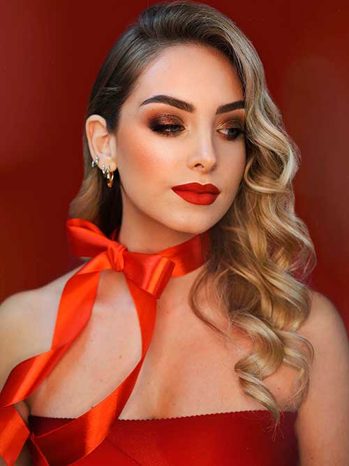 Copper Smokey Eyes and Red Lips One of the Cutest Christmas Makeup Looks to Try in 2022