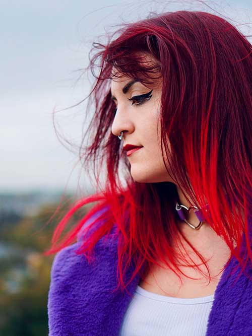 Red hair girl with winged eyeliner and red lips Red hair girl with winged eyeliner and red lips - Fall Makeup Looks 2022