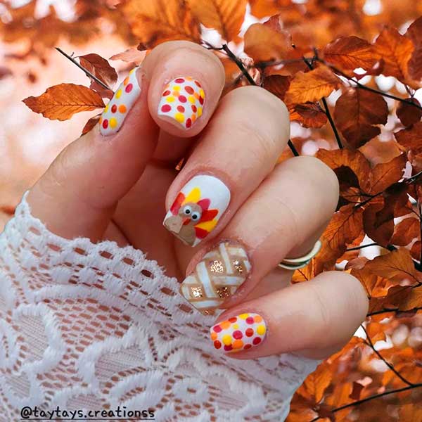 The Cutest Thanksgiving Nail Ideas for 2022