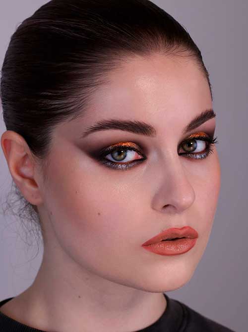 Warm and Cool Eyeshadow Look Smokey Warm and Cool Eyeshadow Look is achieved using the Cutie Palette Platinum for Fall 2022
