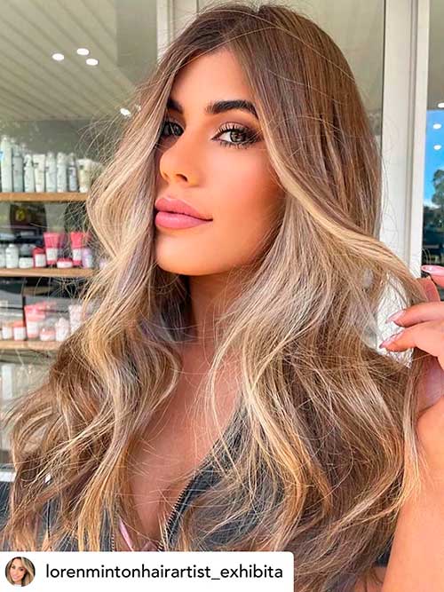 Long Bronde hair color for winter 2023