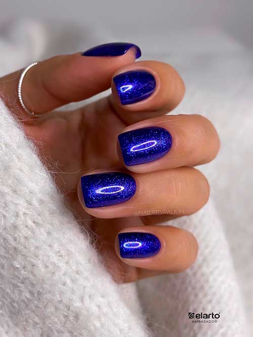 Short Glitter Blue Nails for Winter Season