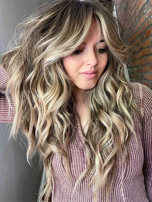 shaggy long messy wavy hair is one of the best long shaggy hairstyles for thick hair
