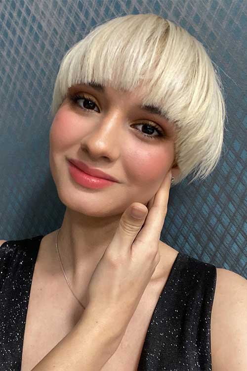 Blonde Graduated Bowl Cut