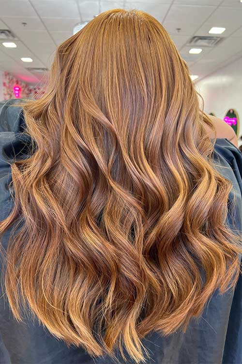The trend of honey blonde with balayage is set to make waves in the world of fall hair colors 2023 fashion. The trend of honey blonde with balayage is set to make waves in the world of fall hair colors 2023 fashion.
