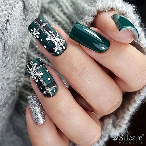  Long square-shaped dark green and silver glitter sparkling Christmas nails with black and silver glitter plaid nail art