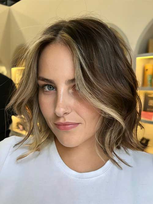 Brunette Wavy Bob Haircut with Blonde Framing Face