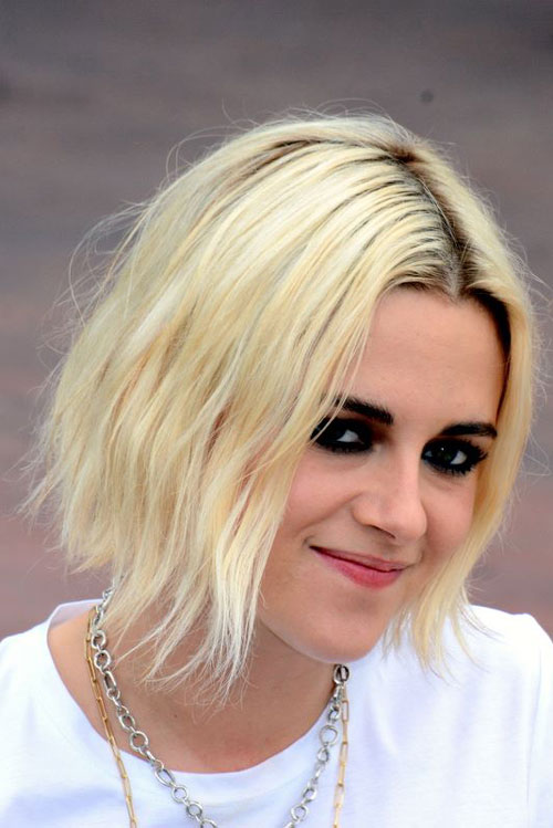 Kristen Stewart is known for her effortlessly tousled hair - Kristen Stewart Cannes 2016 Kristen Stewart is known for her effortlessly tousled hair - Kristen Stewart Cannes 2016